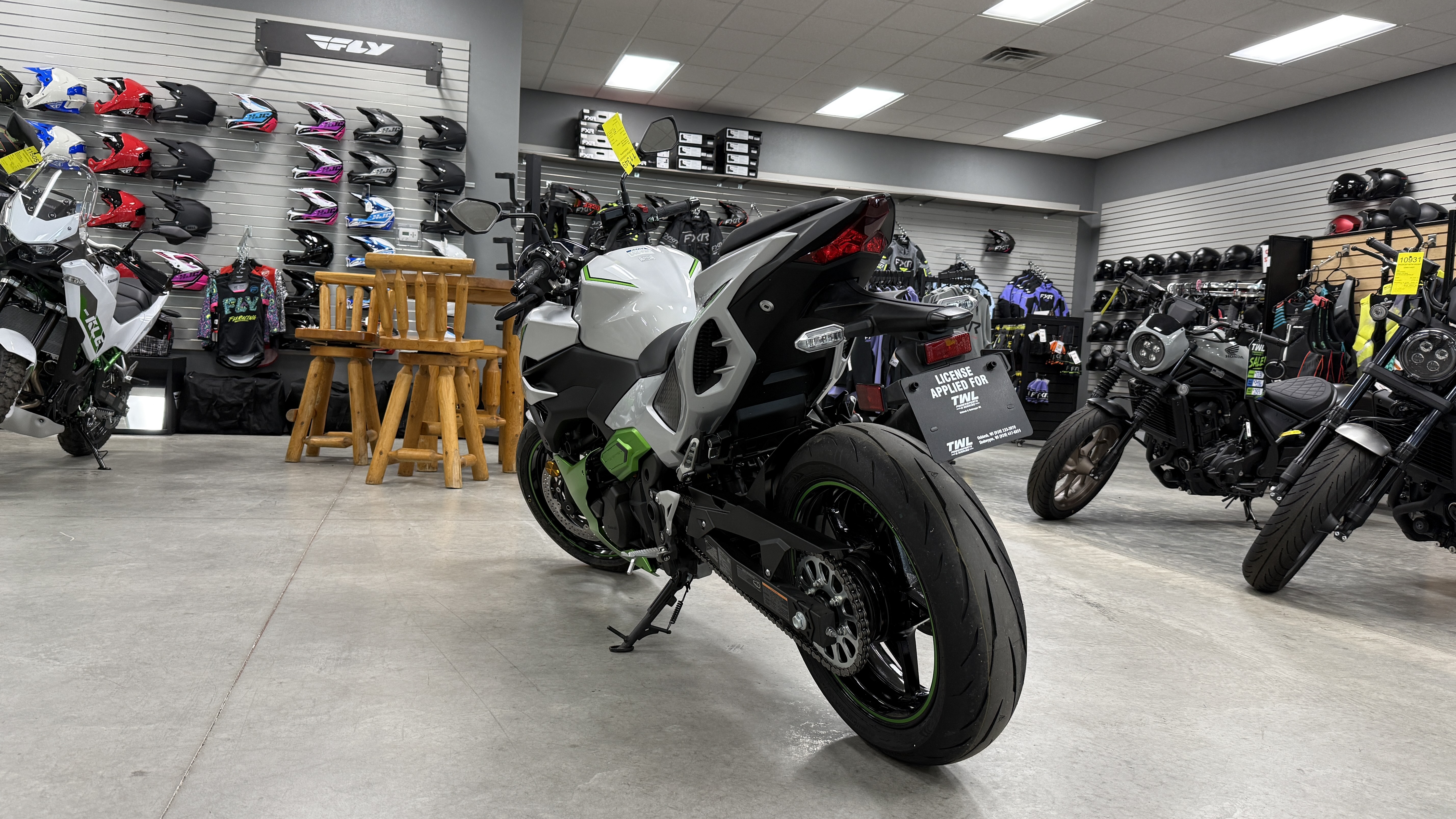 2024 Kawasaki Z7 HYBRID ABS MOTORCYCLE