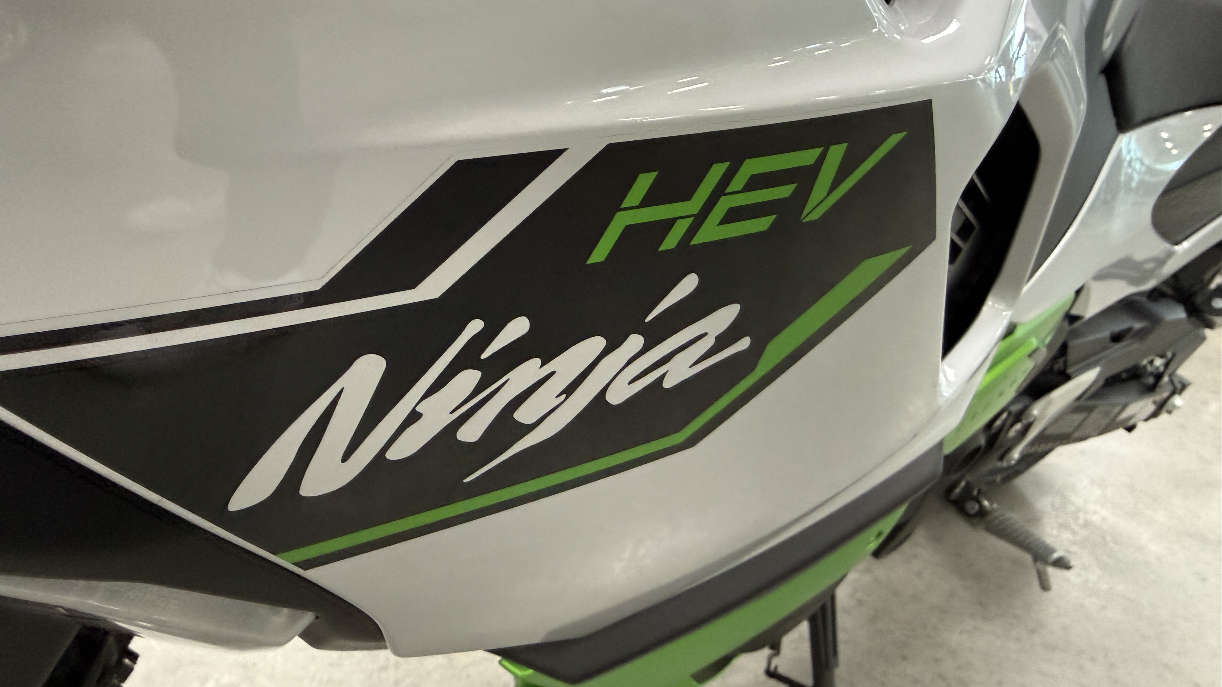2024 Kawasaki NINJA 7 HYBRID ABS MOTORCYCLE