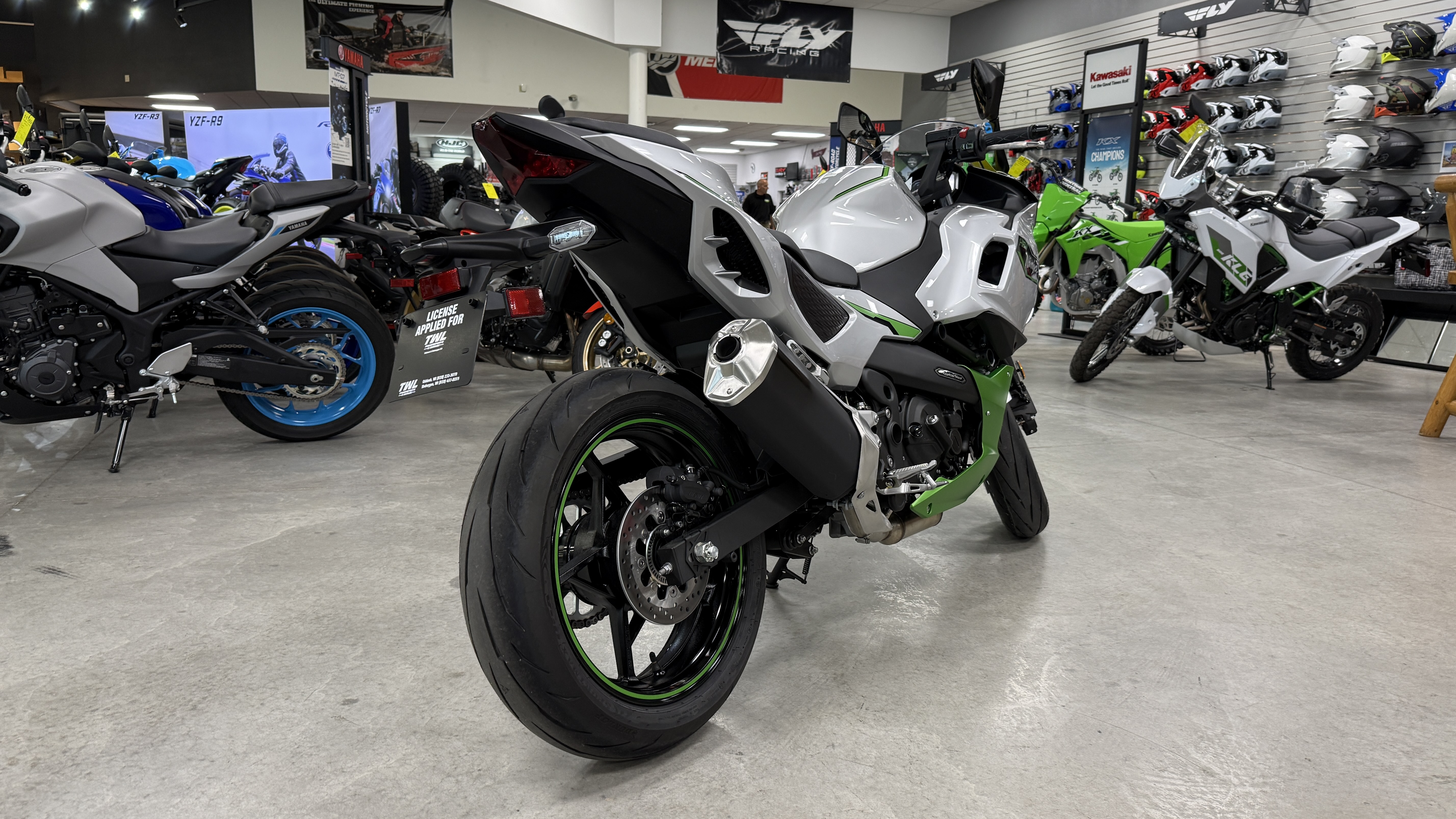 2024 Kawasaki NINJA 7 HYBRID ABS MOTORCYCLE
