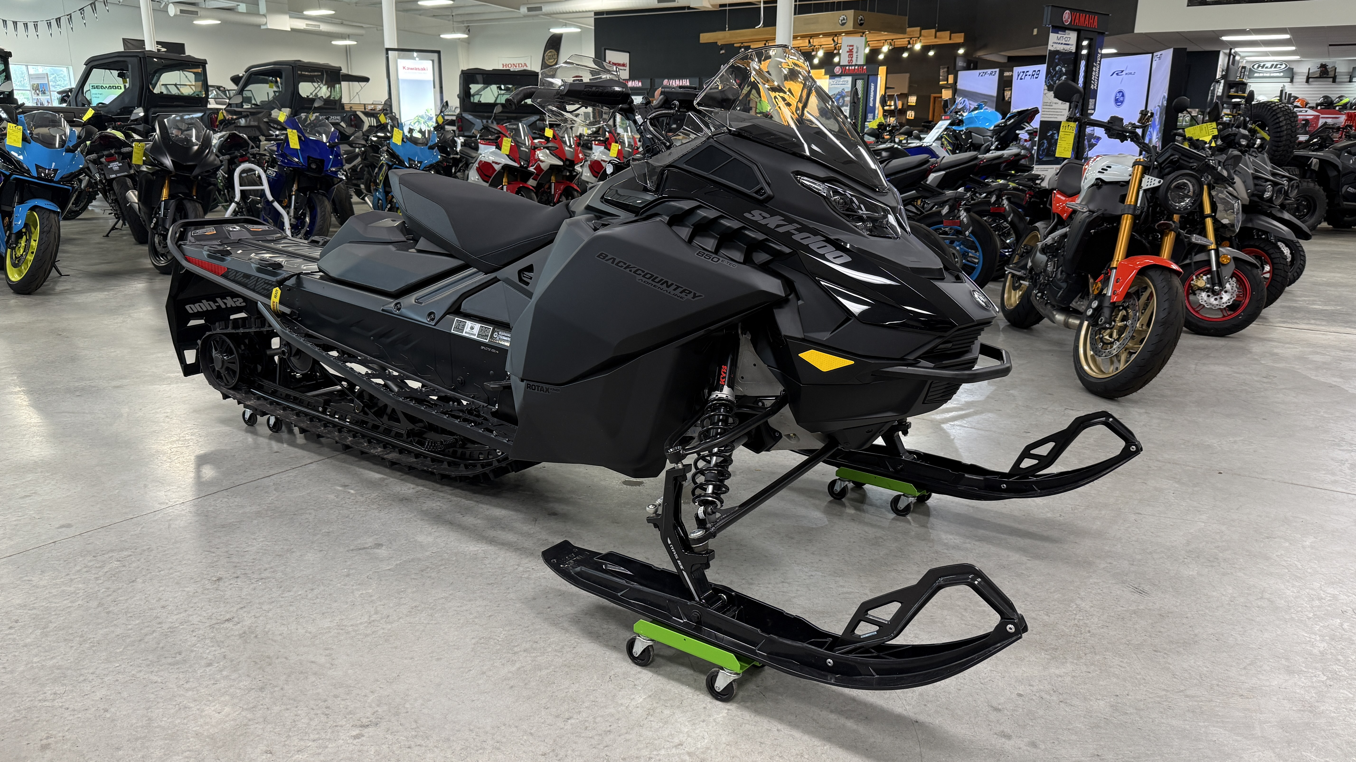 2026 Ski-Doo Backcountry Adrenaline 850 E-TEC SNOWMOBILE
