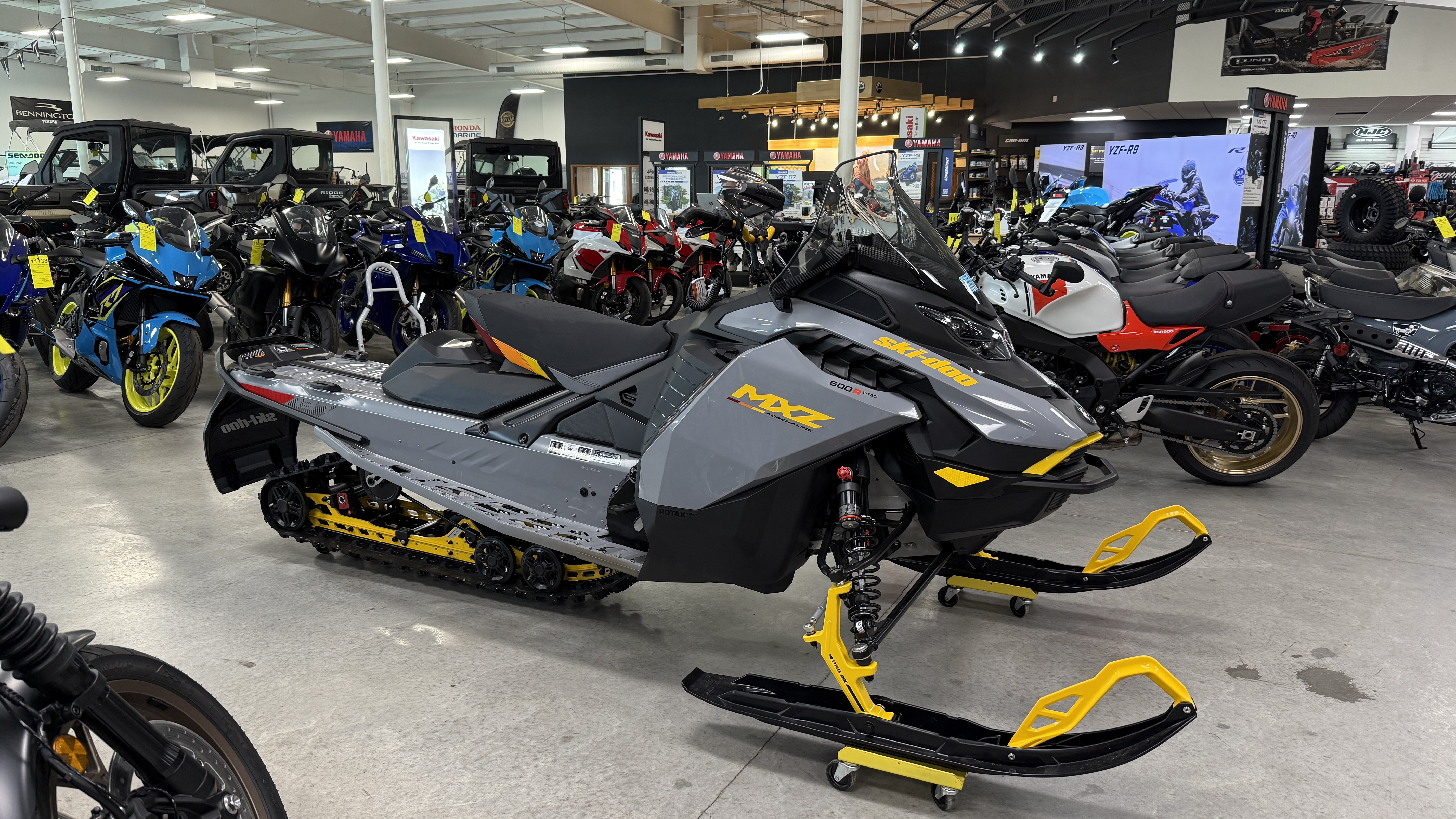2026 Ski-Doo MXZ Adrenaline with Blizzard Package 600R E-TEC SNOWMOBILE