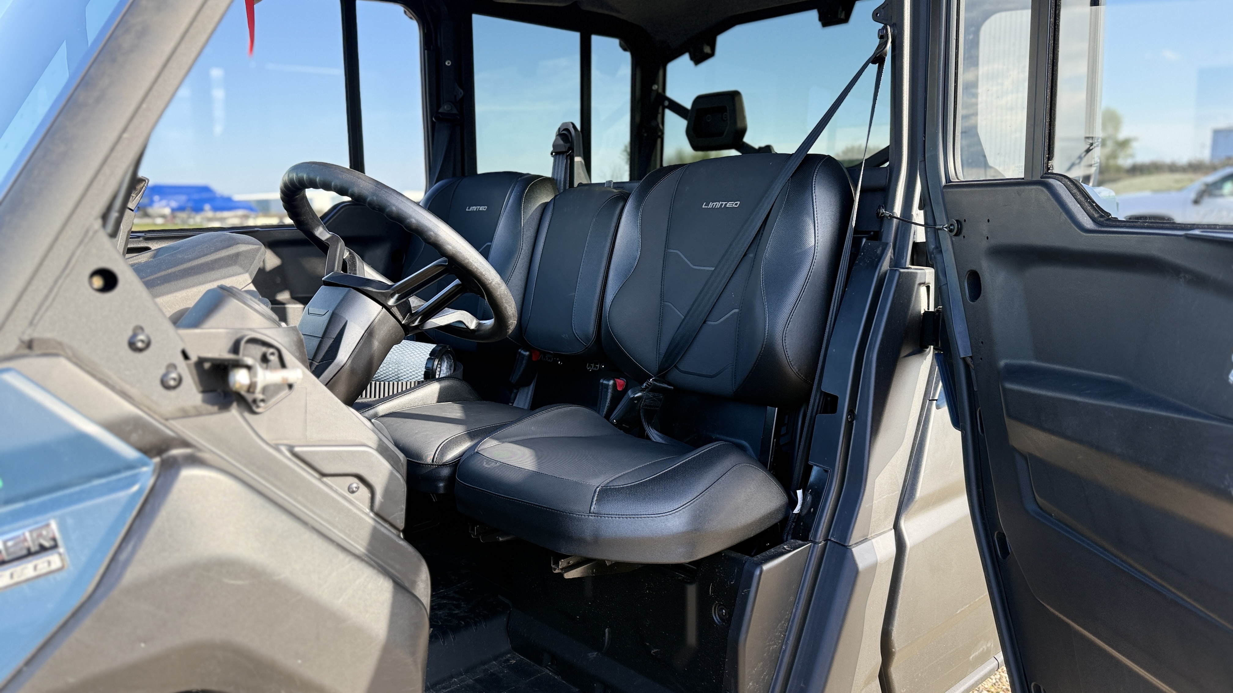 2025 Can-Am Defender Max Limited UTILITY