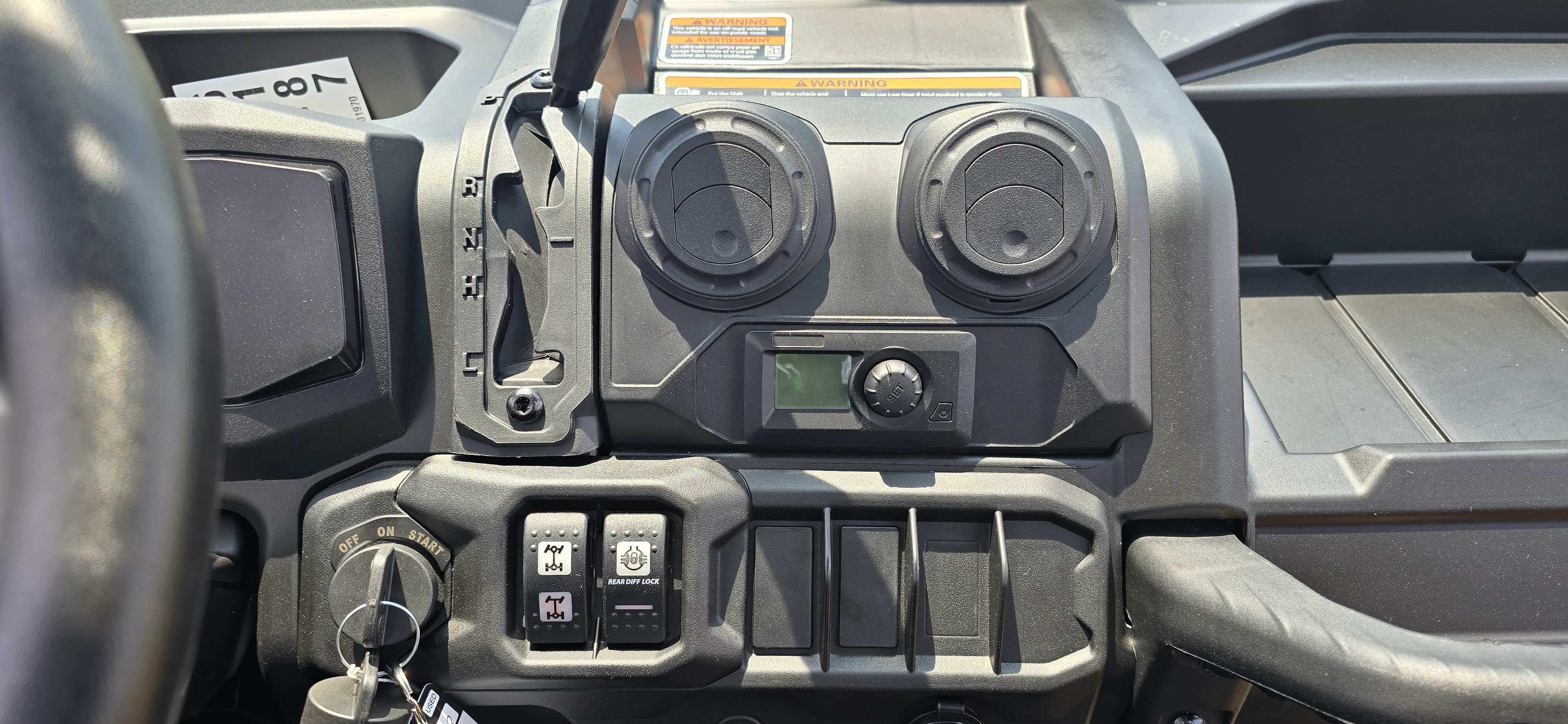 2026 Can-Am Defender DPS CAB HD10 UTILITY