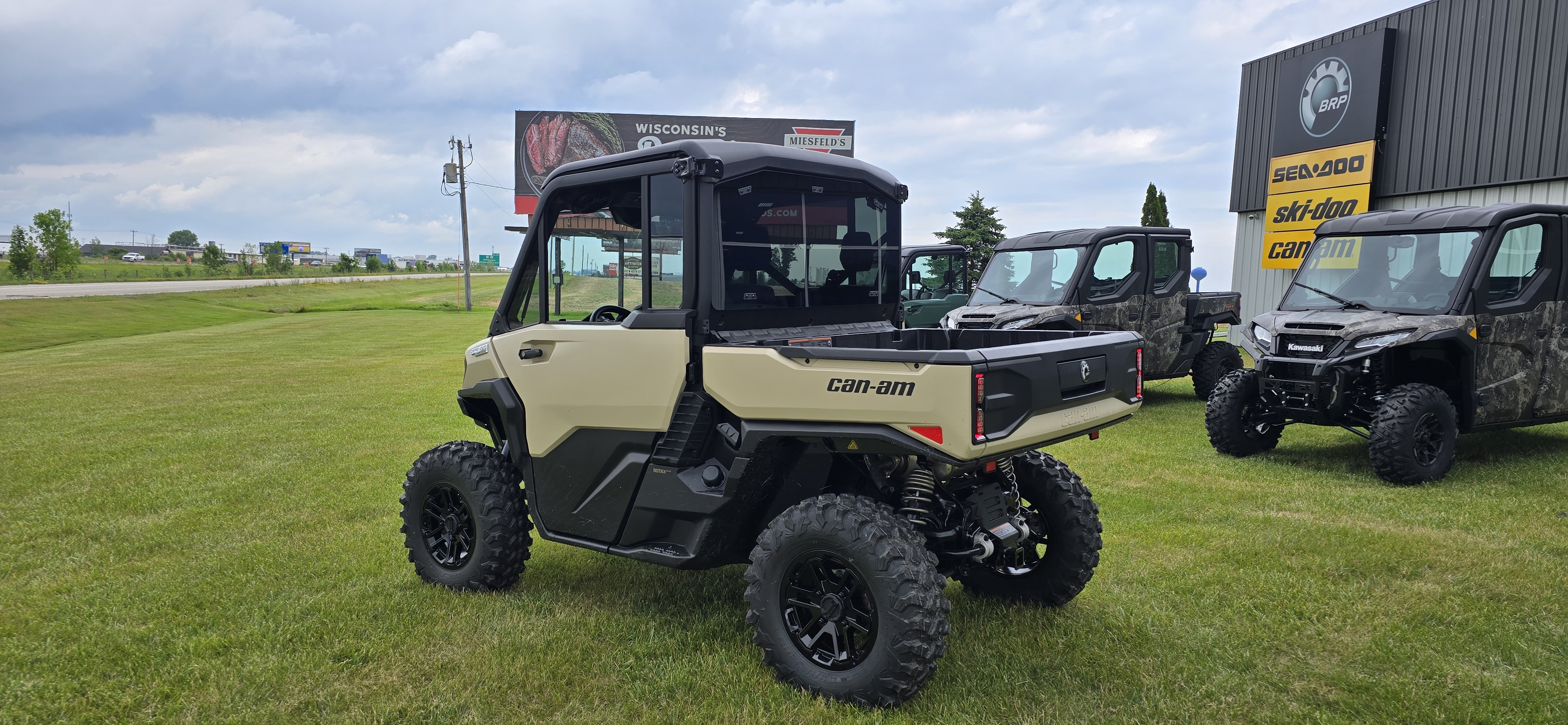 2026 Can-Am Defender Limited HD11 UTILITY