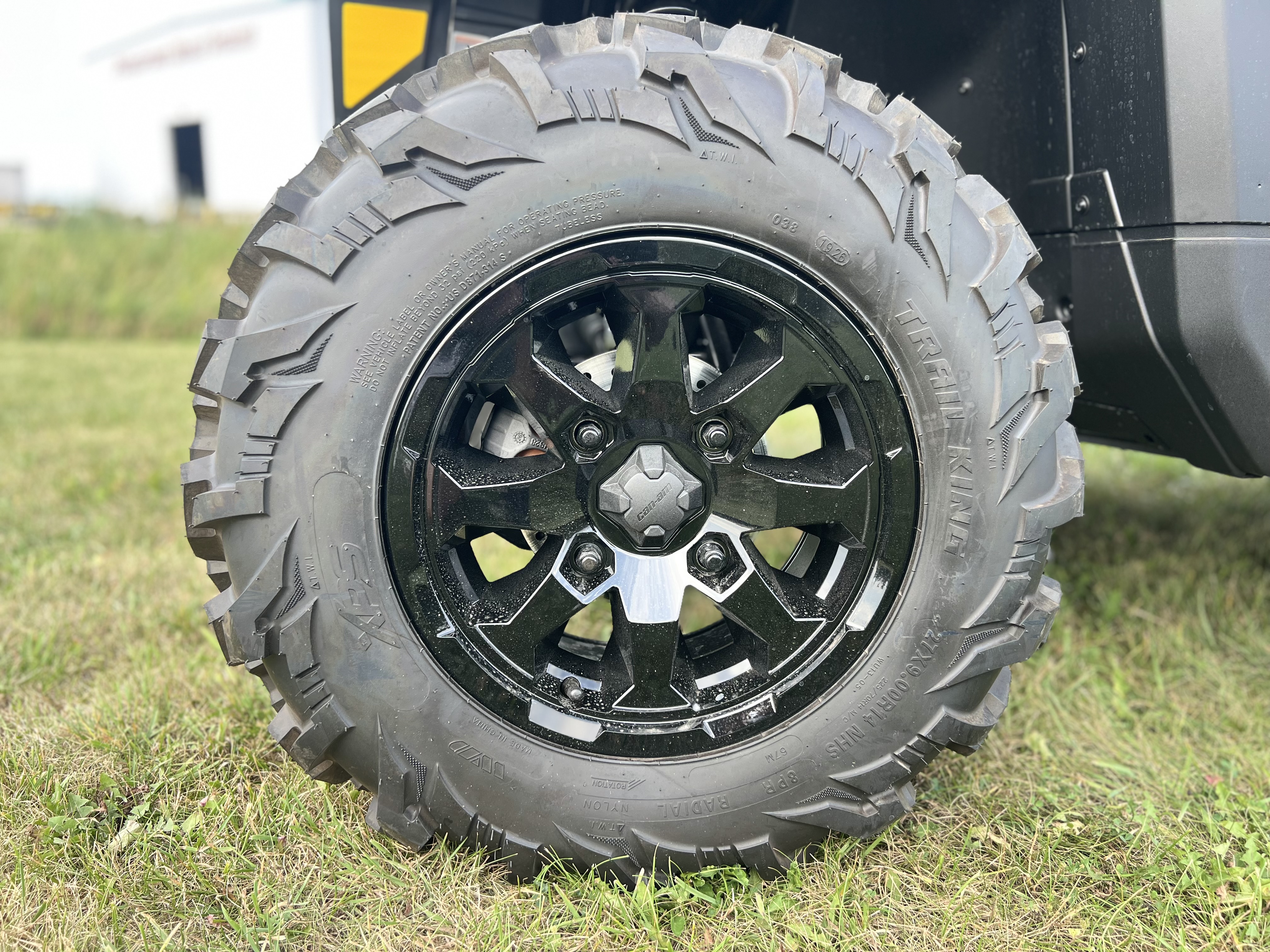 2027 Can-Am Defender MAX DPS CAB HD10 UTILITY