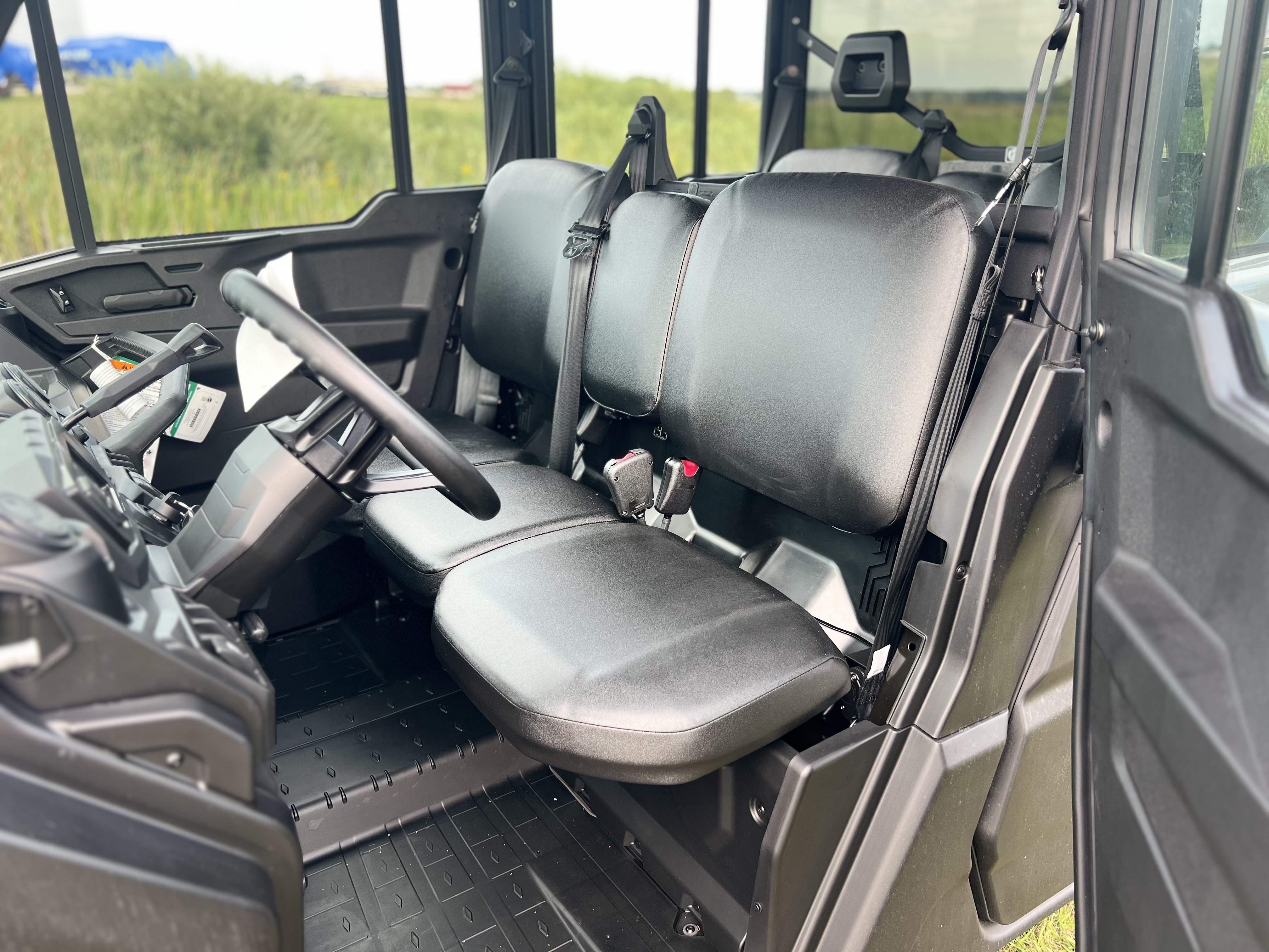 2027 Can-Am Defender MAX DPS CAB HD10 UTILITY