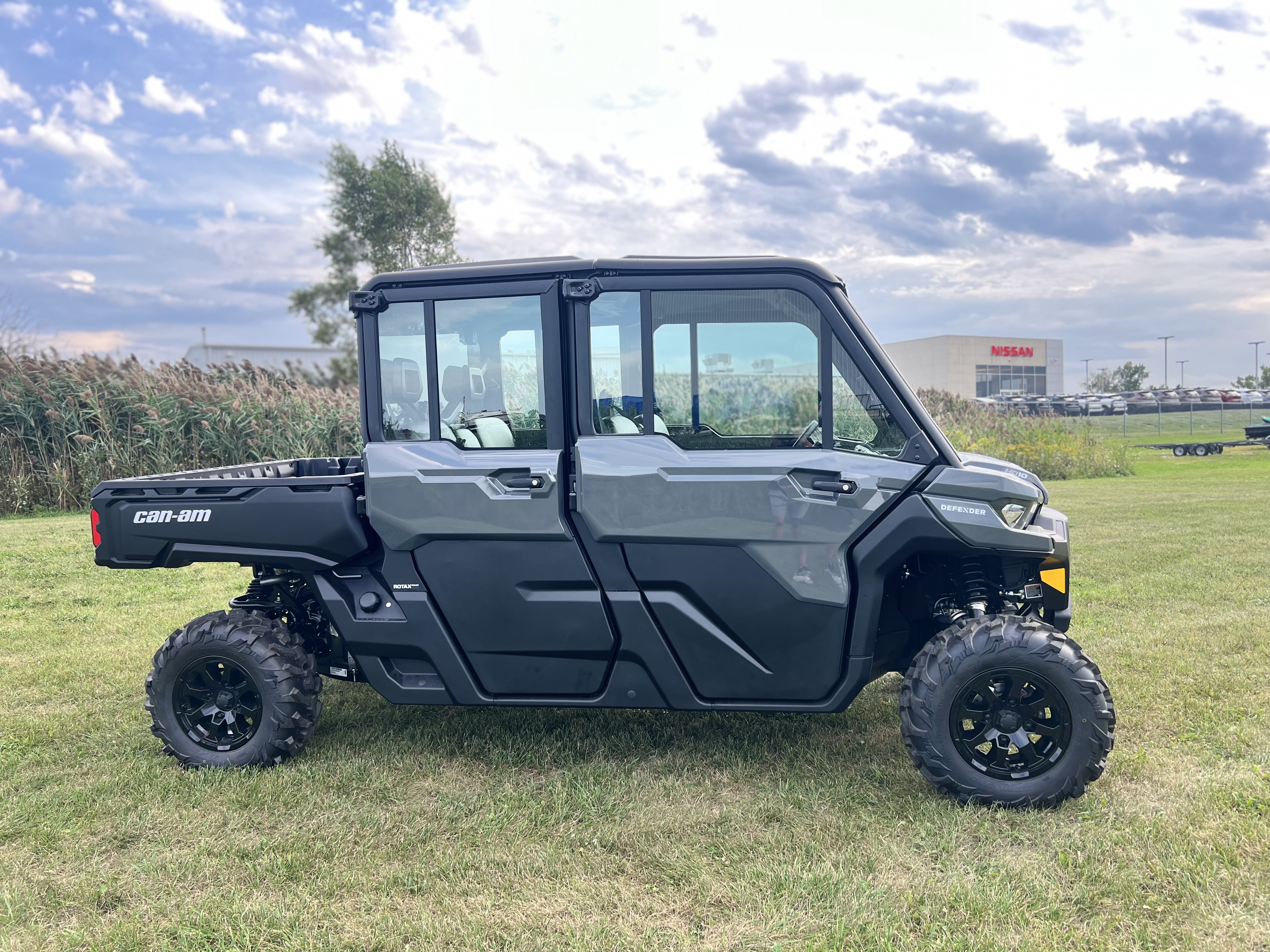 2027 Can-Am Defender MAX DPS CAB HD10 UTILITY