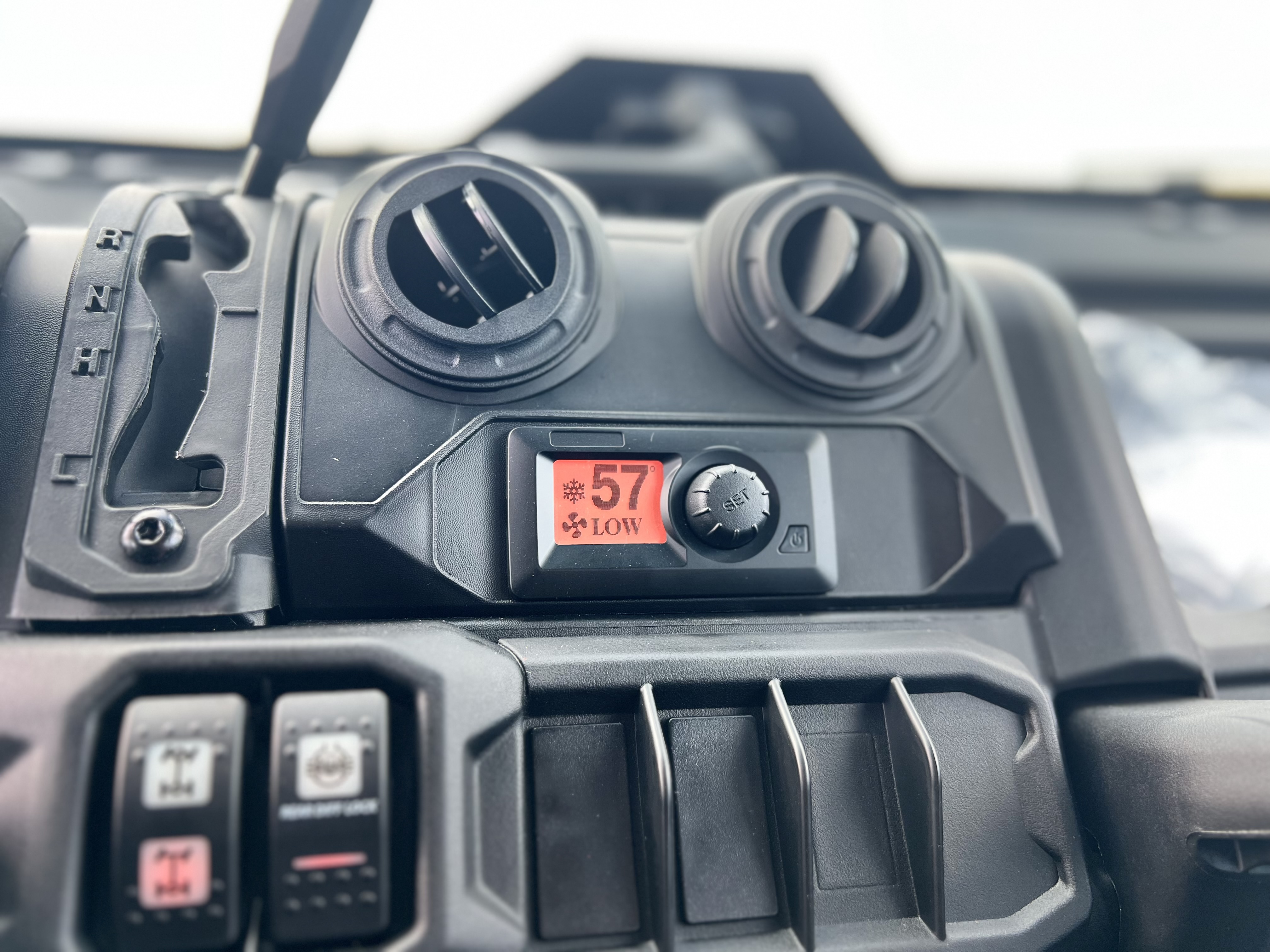 2027 Can-Am Defender MAX DPS CAB HD10 UTILITY