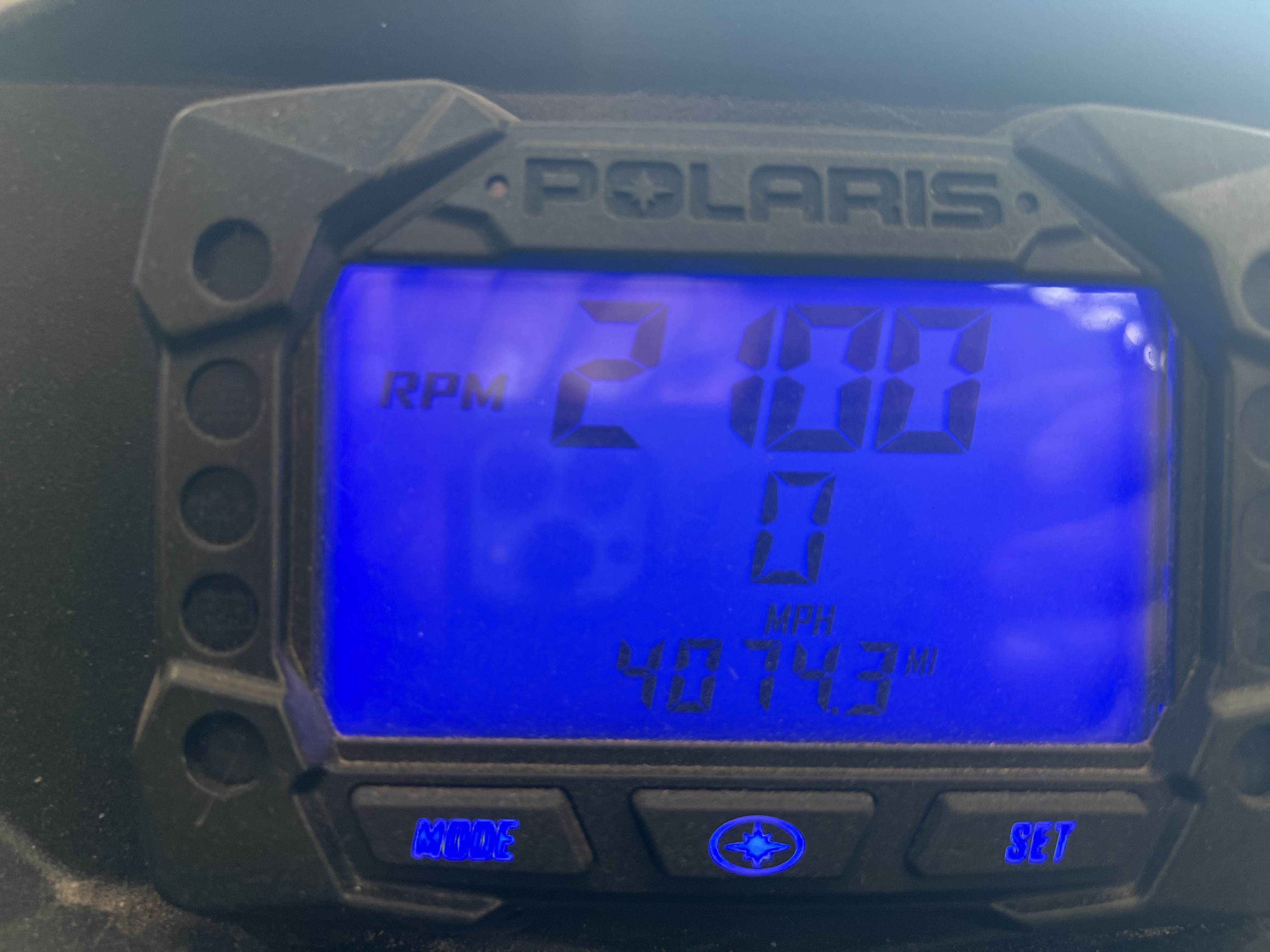 2017 Polaris 600 INDY 121 SNOWMOBILE