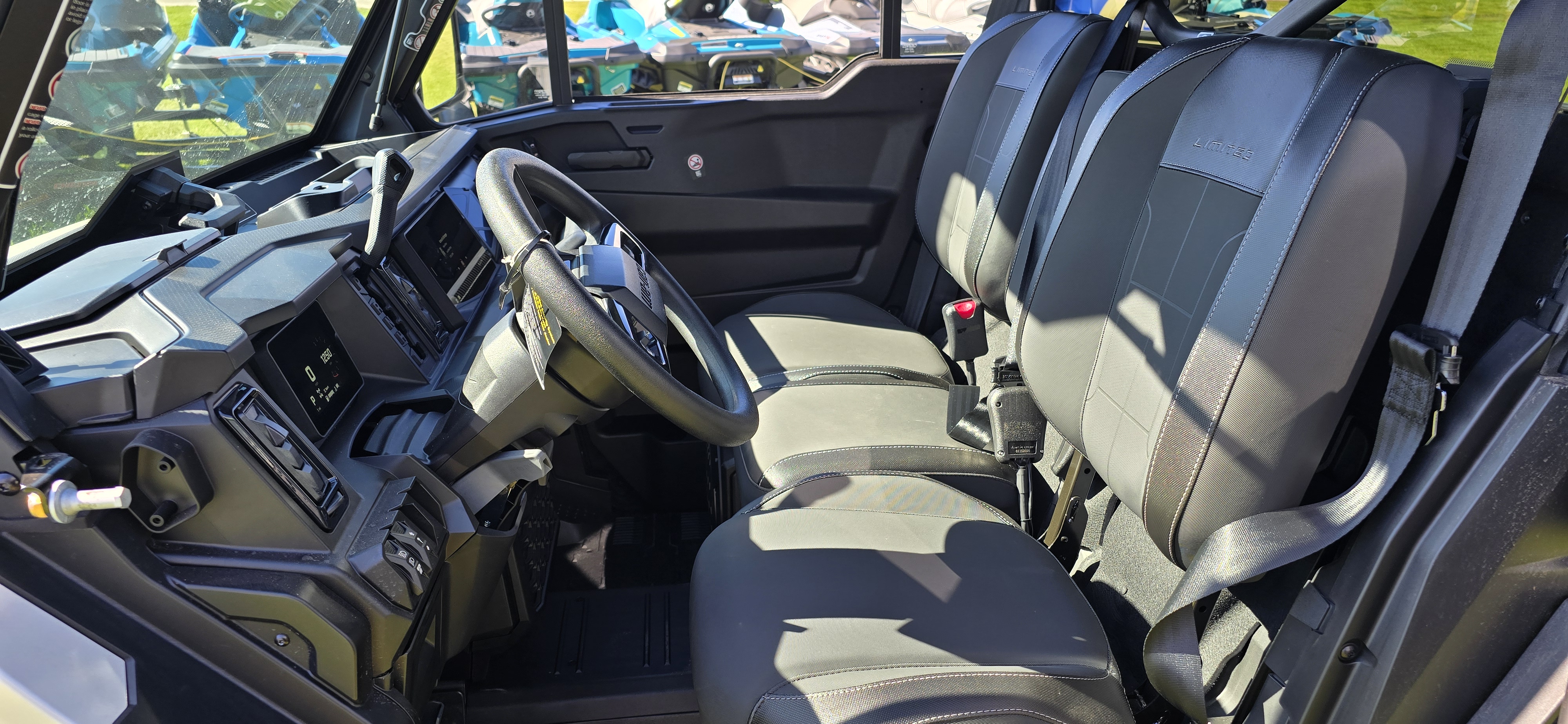 2027 Can-Am Defender Limited HD11 UTILITY