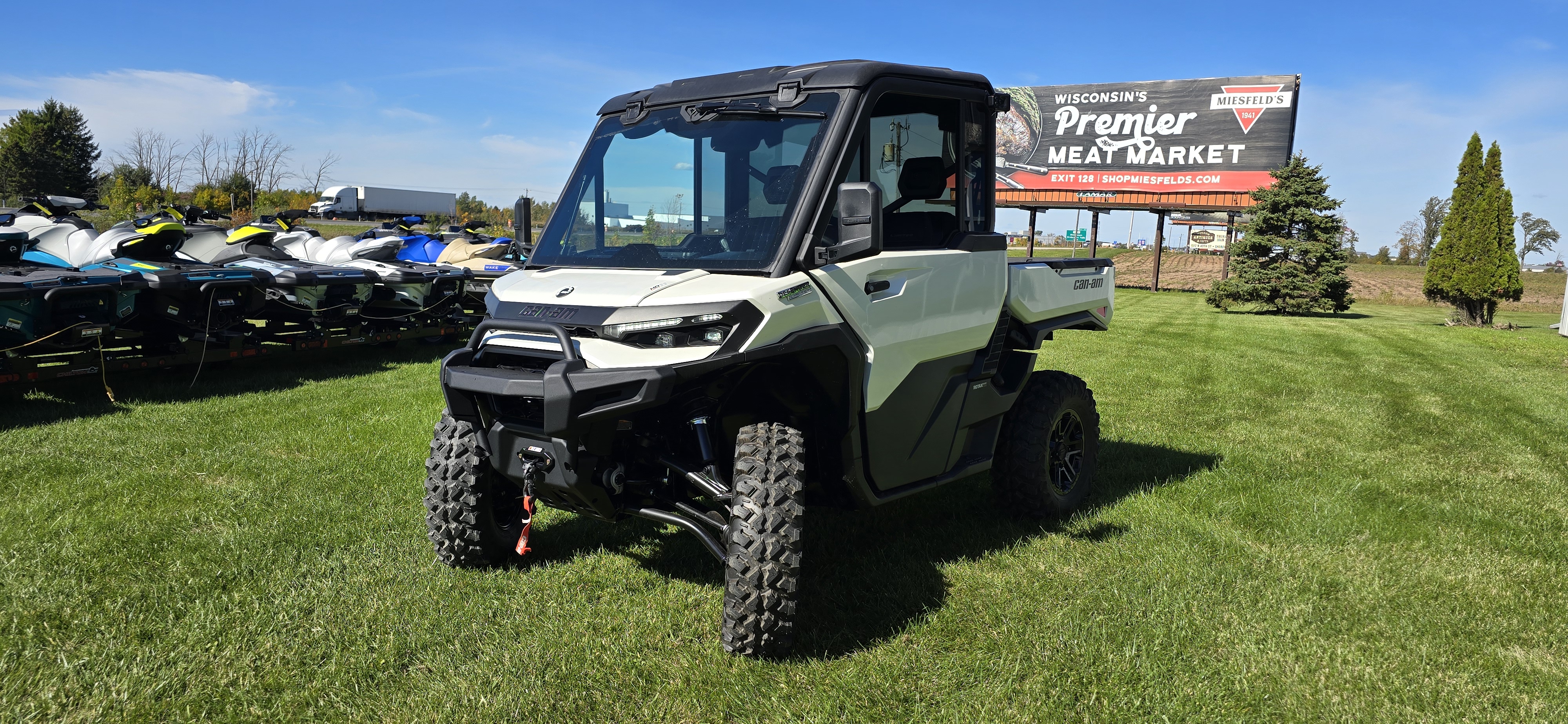 2027 Can-Am Defender Limited HD11 UTILITY