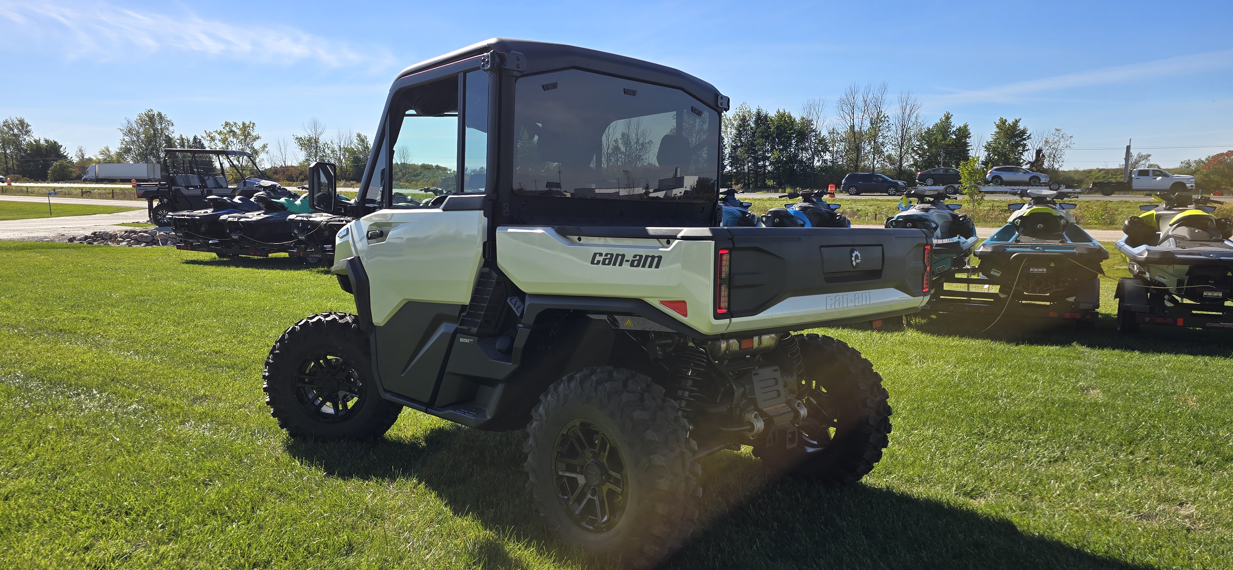 2027 Can-Am Defender Limited HD11 UTILITY