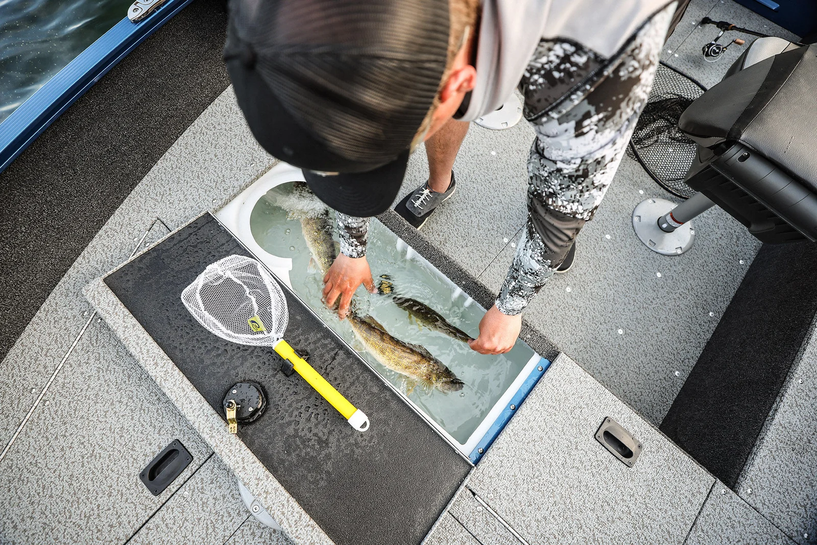 2027 Lund 1650 ANGLER SS BOAT