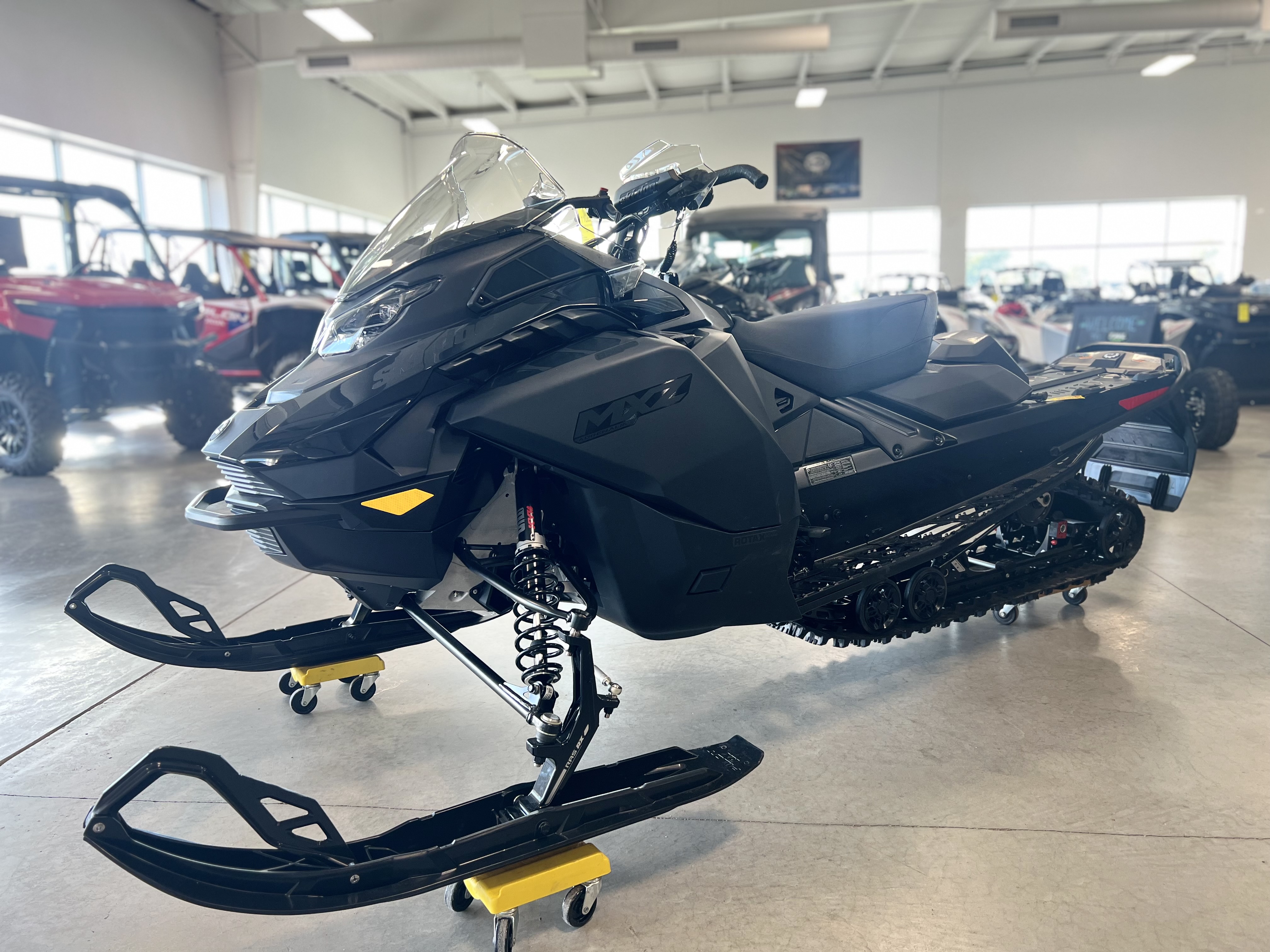 2027 Ski-Doo MXZ Adrenaline 137 850 E-TEC RipSaw 1.25 in SNOWMOBILE