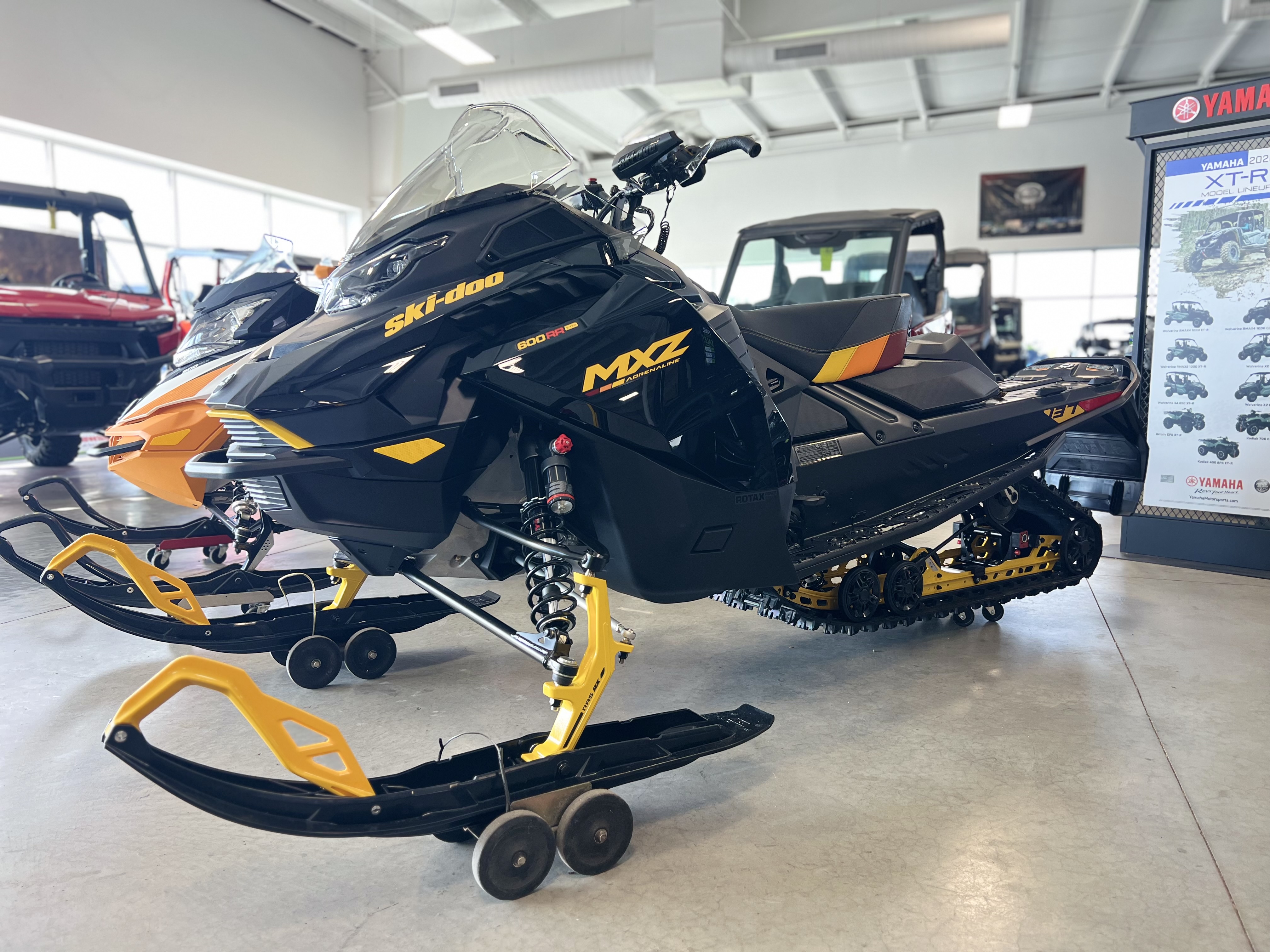 2027 Ski-Doo MXZ Adrenaline with Blizzard Package 137 600RR E-TEC Ice Ripper XT 1.25 in SNOWMOBILE