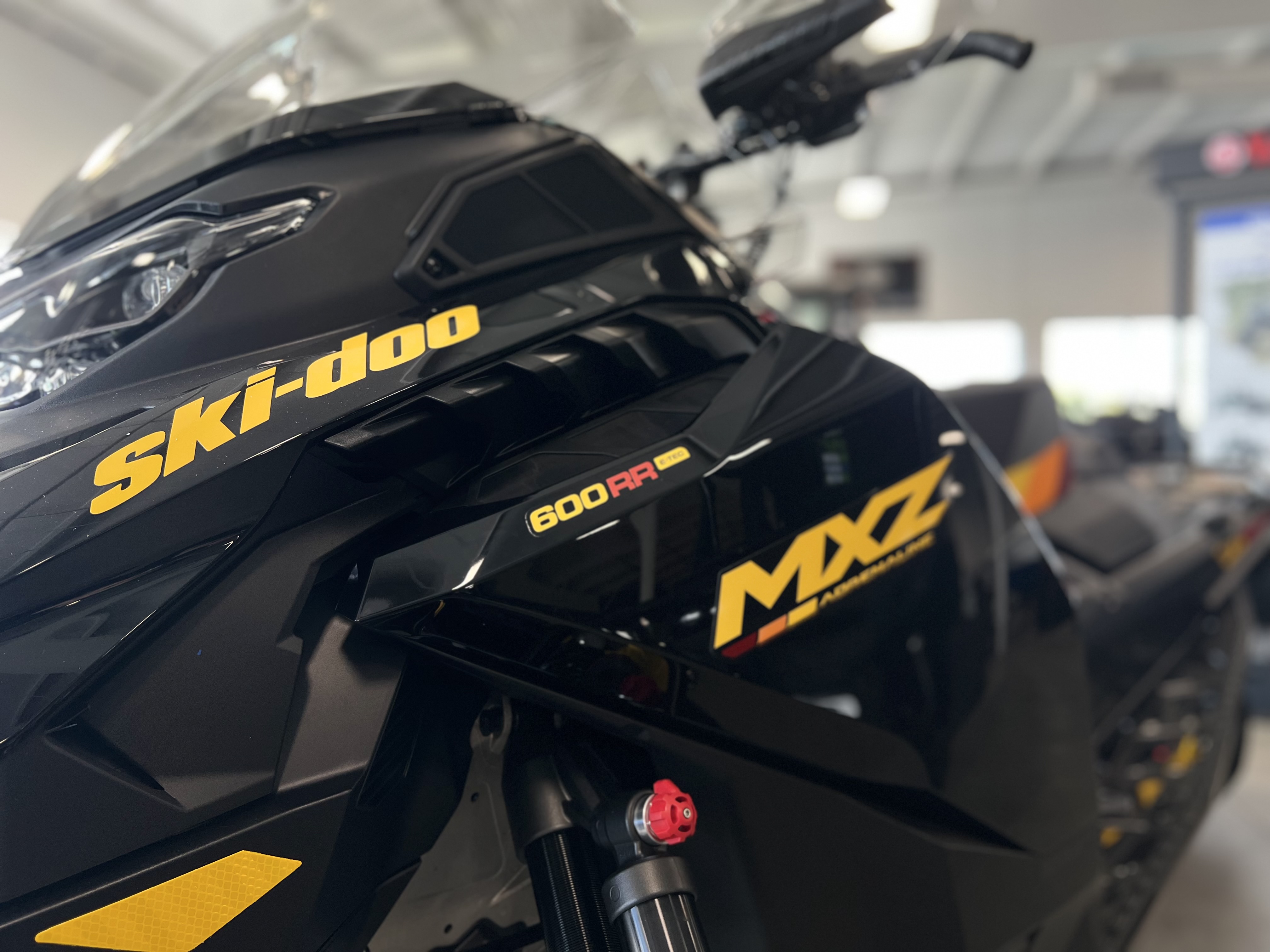 2027 Ski-Doo MXZ Adrenaline with Blizzard Package 137 600RR E-TEC Ice Ripper XT 1.25 in SNOWMOBILE